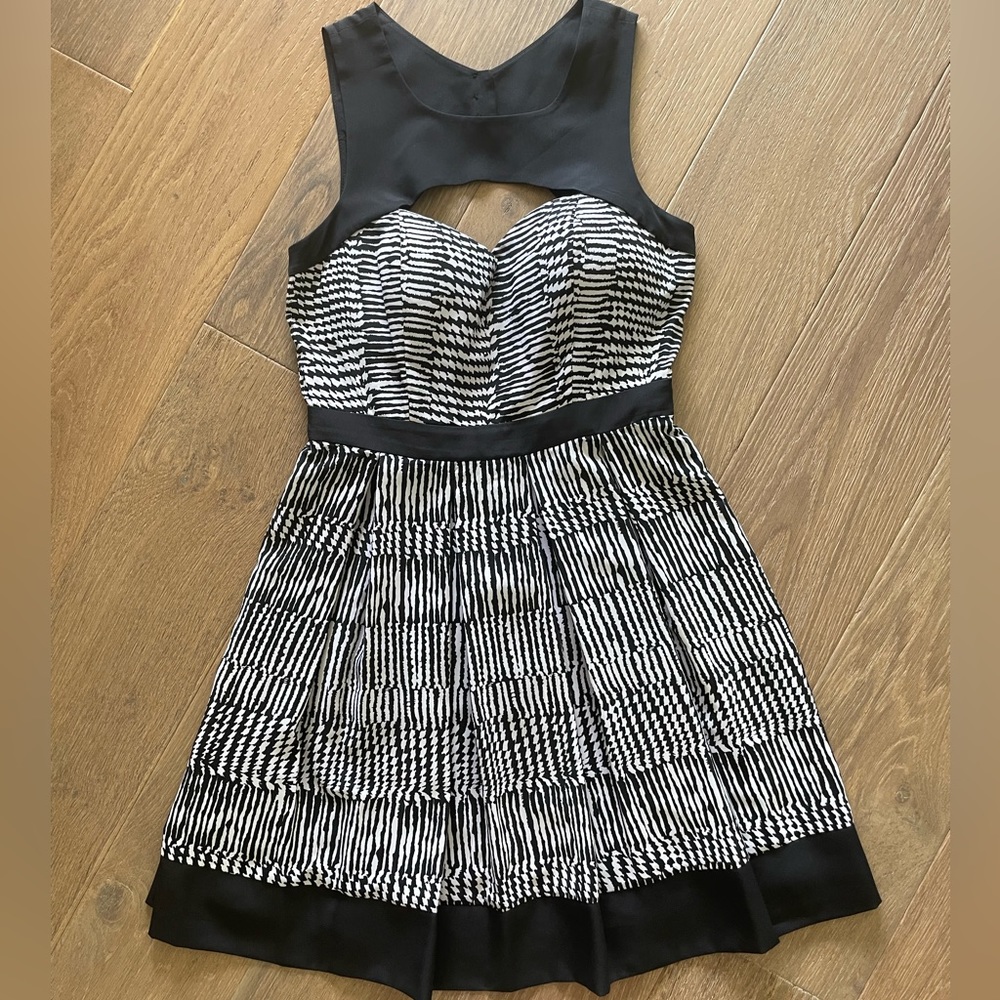 GUESS dress